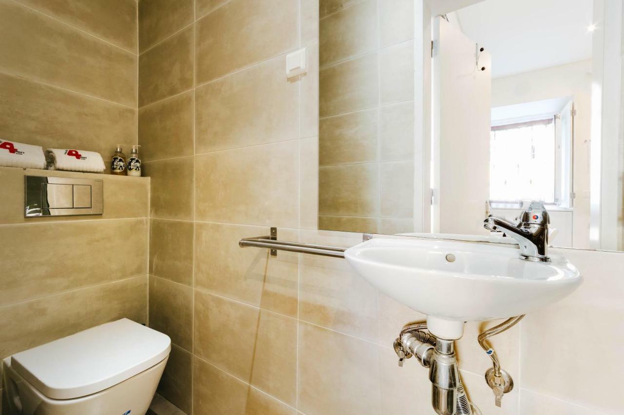 Rent4Rest Lisbon Downtown Tiny Studio Apartments Exterior foto